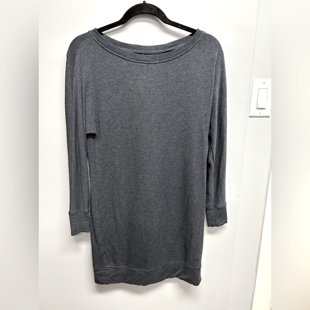 ⚠️🎁3 for $35🎁⚠️Lou & grey size XS. Heathered blue sweater dress/ long top